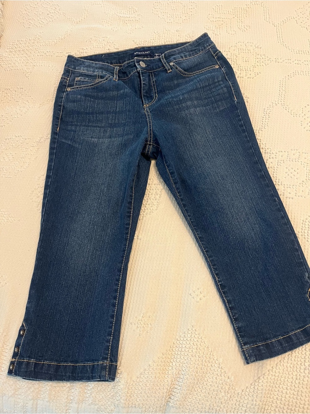 Bandolino Mandie Capris, size 6P, Excellent!